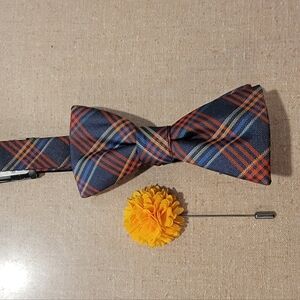 J. Ferrar Tartan Adjustable Bow‎ Tie & Yellow Lapel Pin